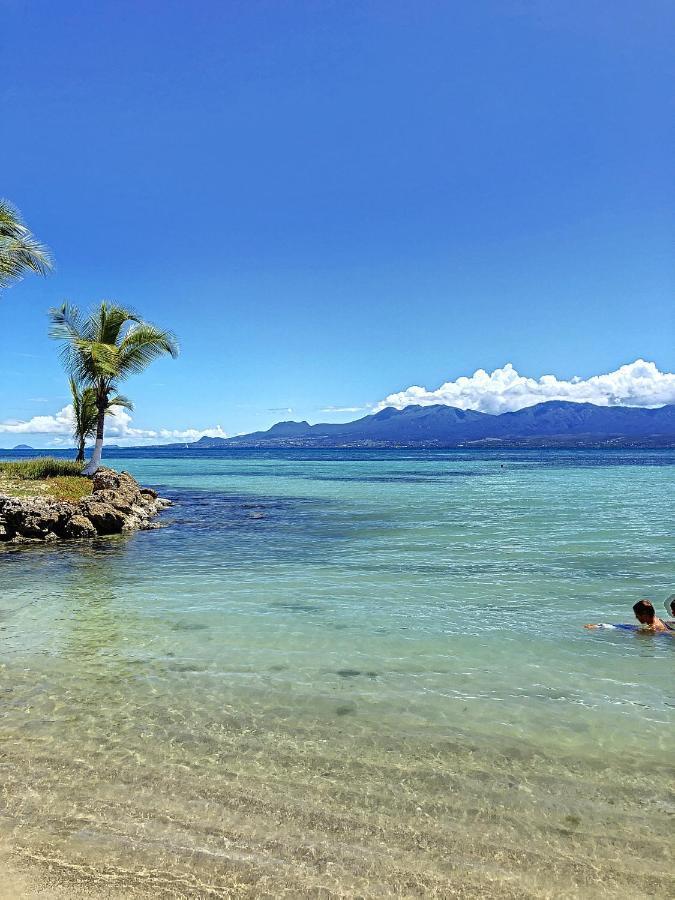 Appartement T1 Sur La Plage Et Vue Mer Le Gosier  Bagian luar foto